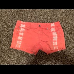 American Eagle Coral tie-dye shorts